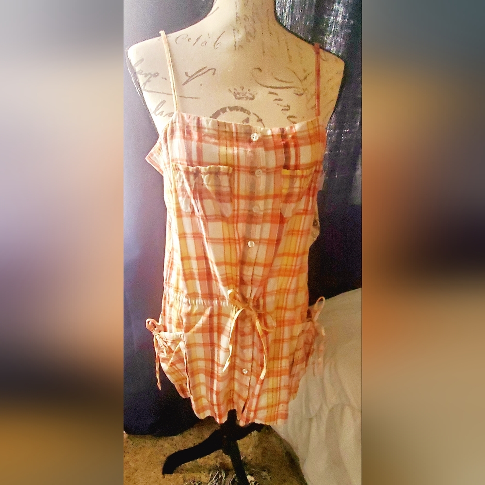 Miss Majesty plaid top